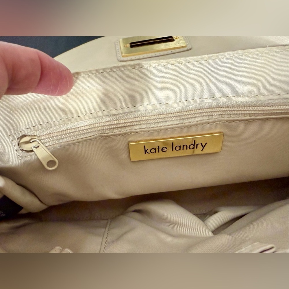 💫 Kate Landry Beige Pebbled Leather Crossbody Bag w/ Gold Chain Strap ✨ - Picture 2 of 11